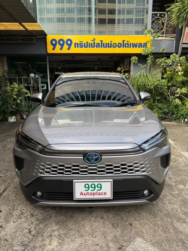 Toyota Corolla Cross — ฟิล์มกรองแสง V-Kool บานหน้า + รอบคัน